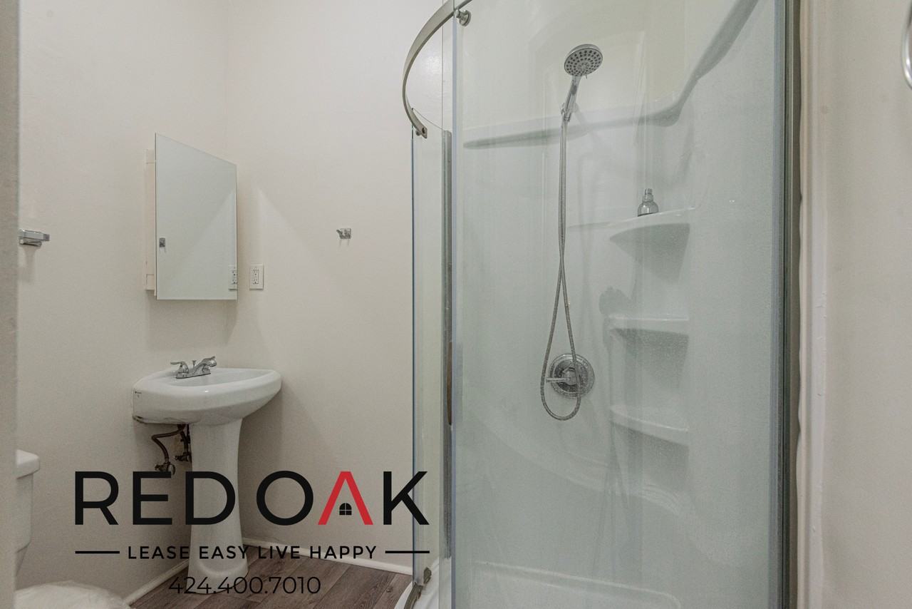 734 Valencia St #205 - Photo 7 of 8