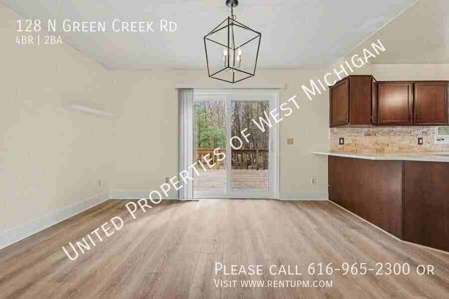 128 N Green Creek Rd - Photo 2 of 18