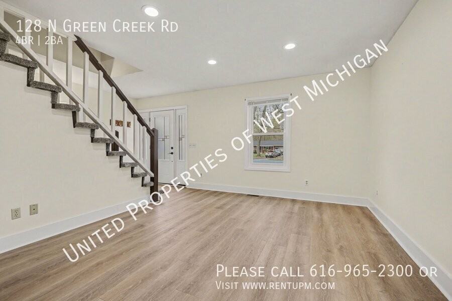 128 N Green Creek Rd - Photo 4 of 18