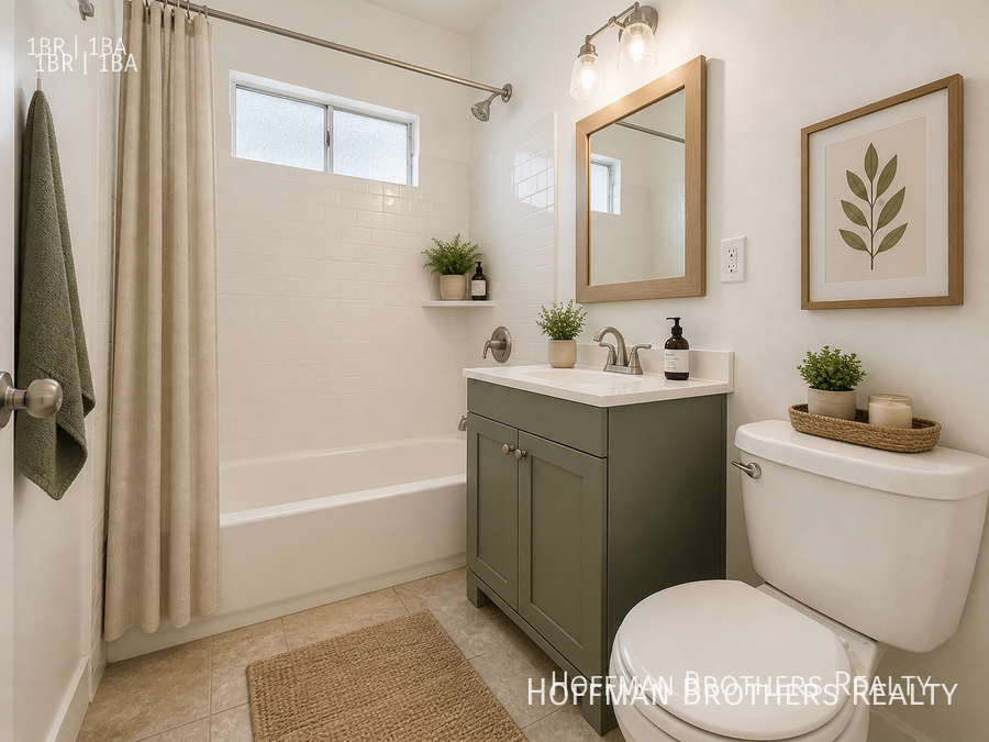 2533 1/2 Hillcrest Dr - Photo 3 of 3
