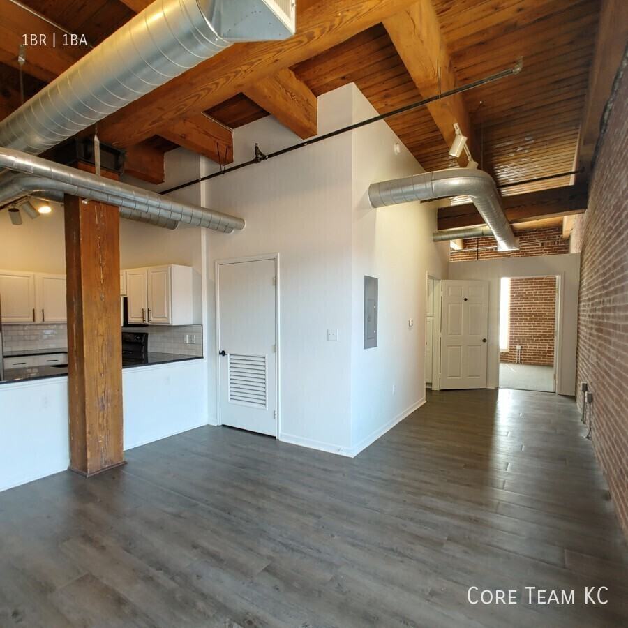 202 W 5th St #203 - Photo 3 of 19