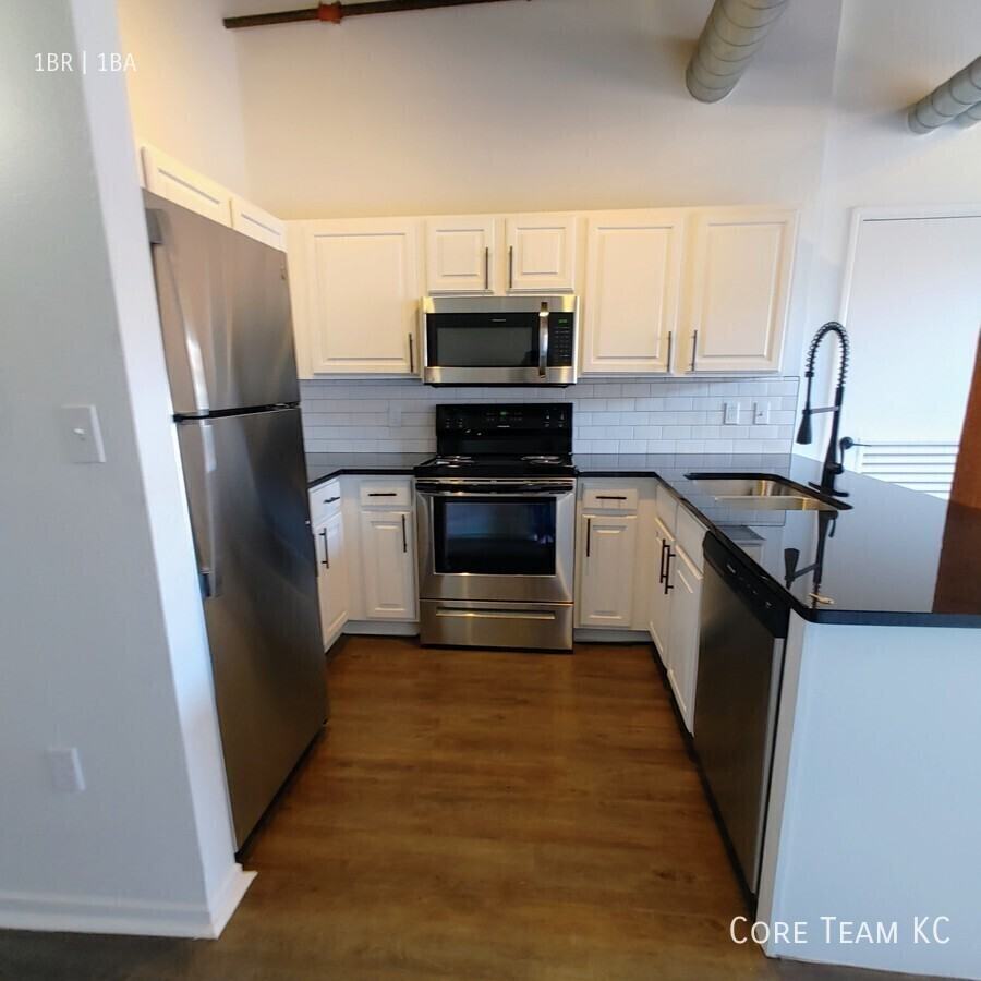 202 W 5th St #203 - Photo 7 of 19