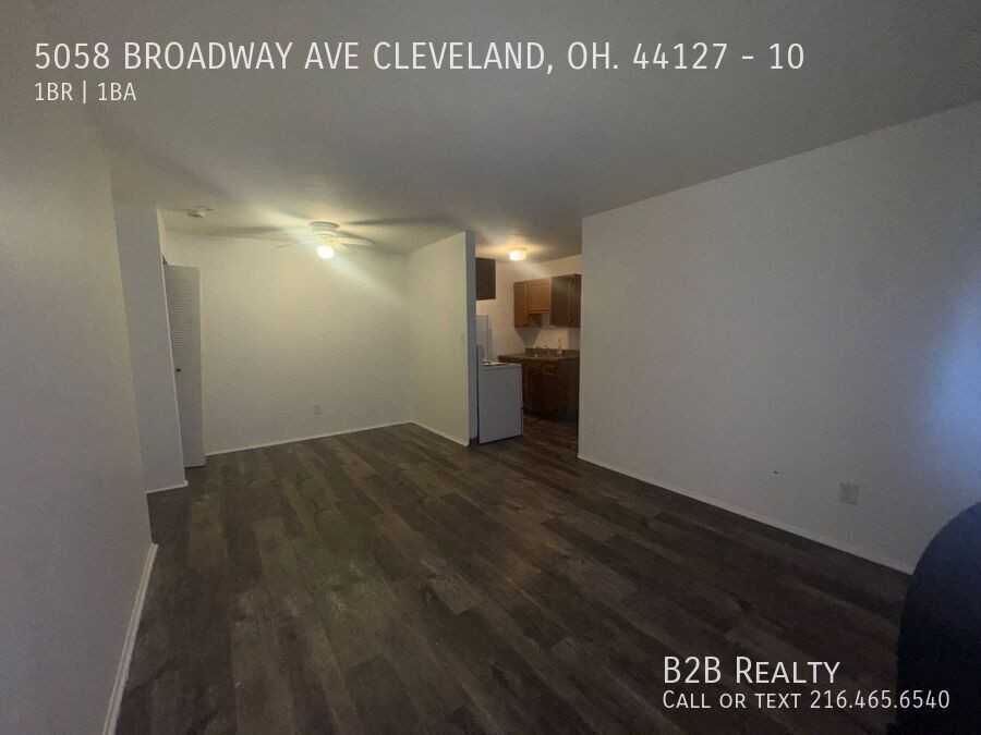 5058 Broadway Ave #10 - Photo 3 of 20