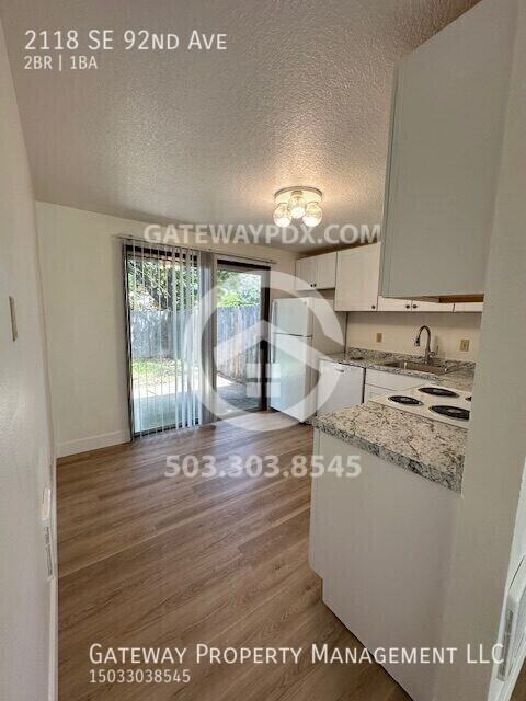 2118 Se 92nd Ave - Photo 5 of 16