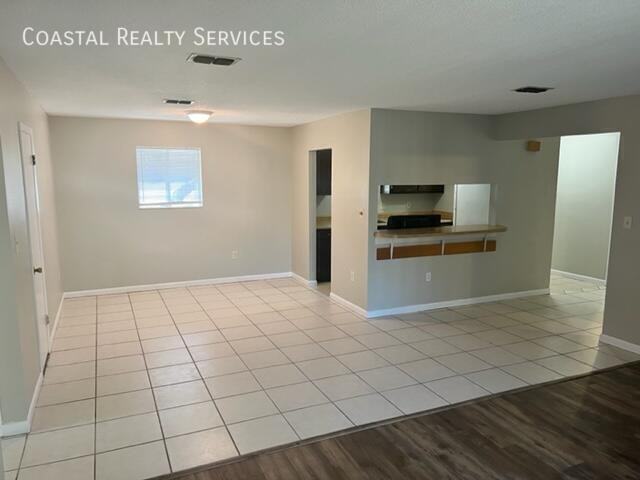 50 Laurie Dr Ne - Photo 2 of 14