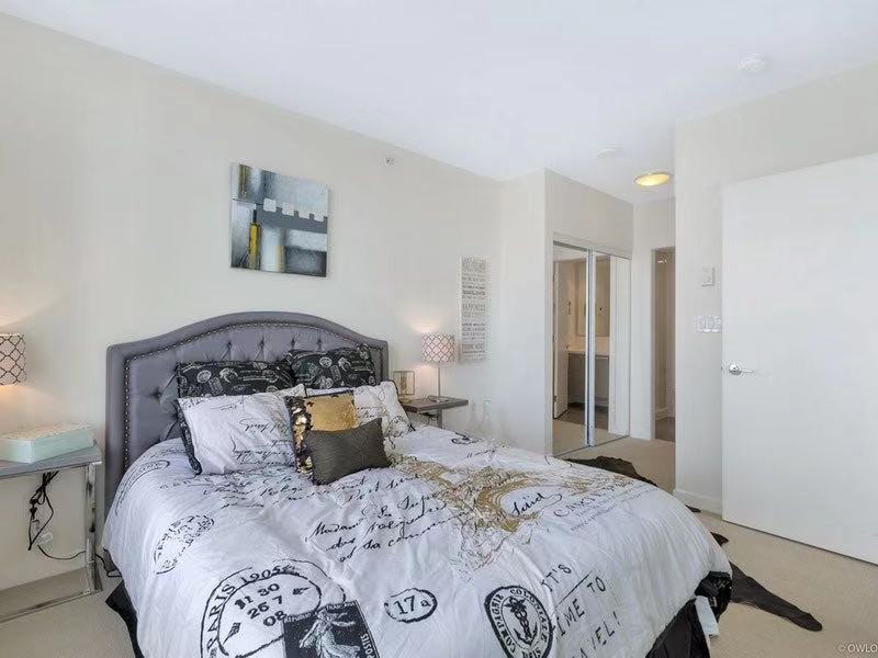 6333 Silver Avenue - Photo 3 of 5