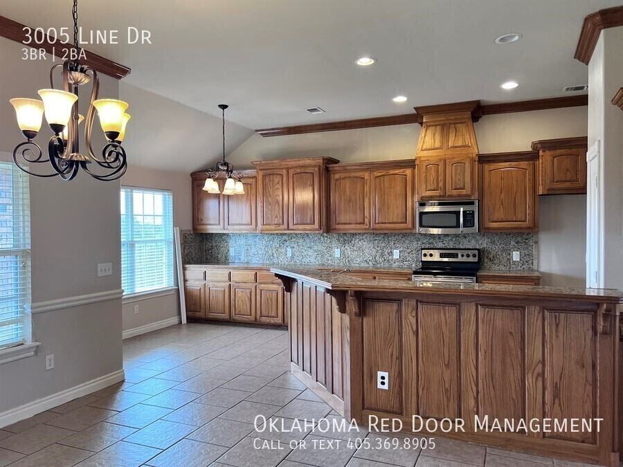 3005 Line Dr - Photo 2 of 23