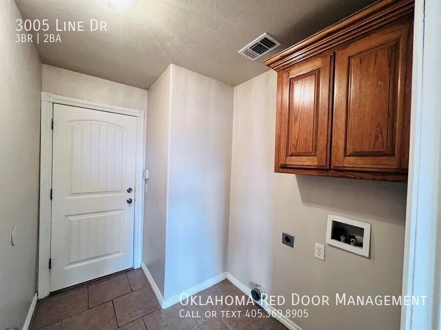3005 Line Dr - Photo 5 of 23