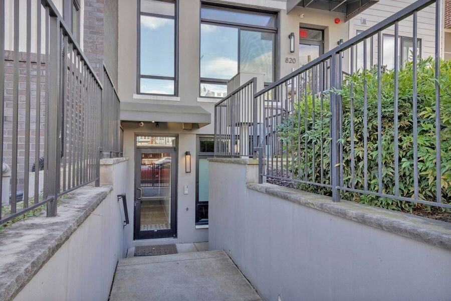 820 Kennedy St Nw #2 - Photo 3 of 27