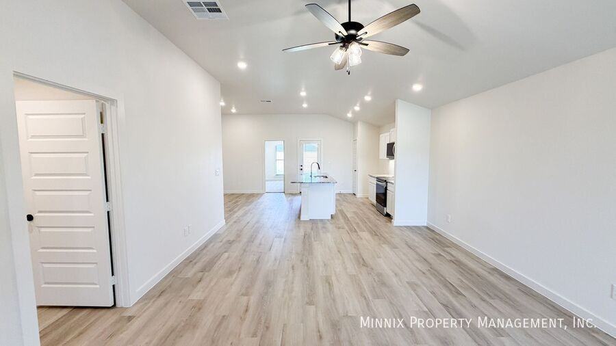 2418 Aberdeen Ave - Photo 3 of 27