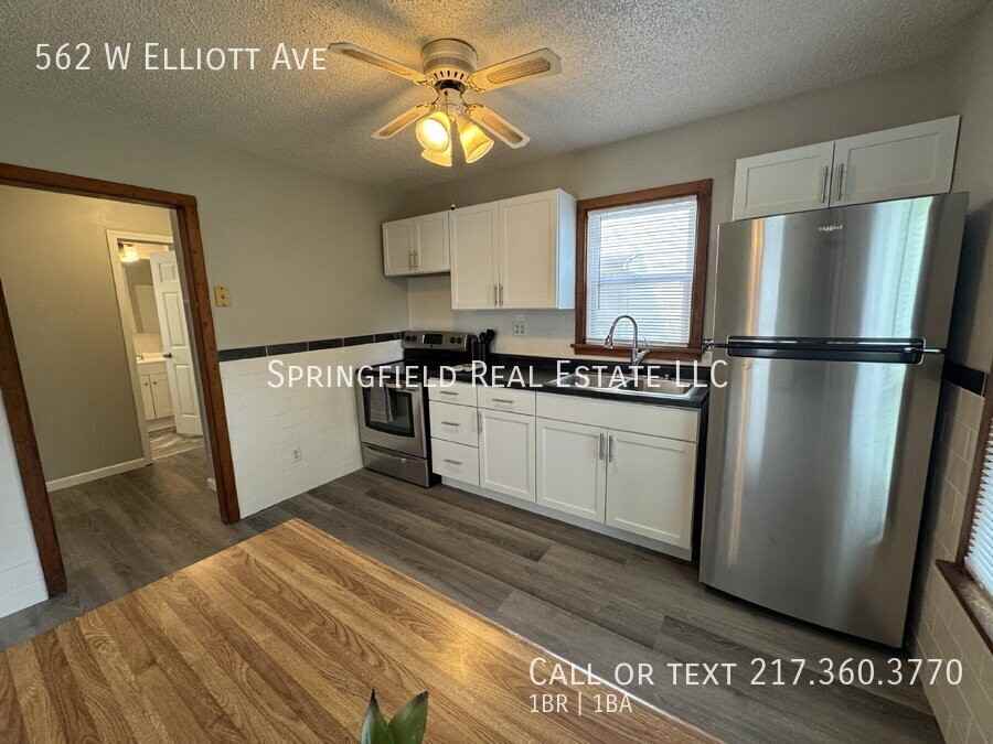562 W Elliott Ave - Photo 5 of 11