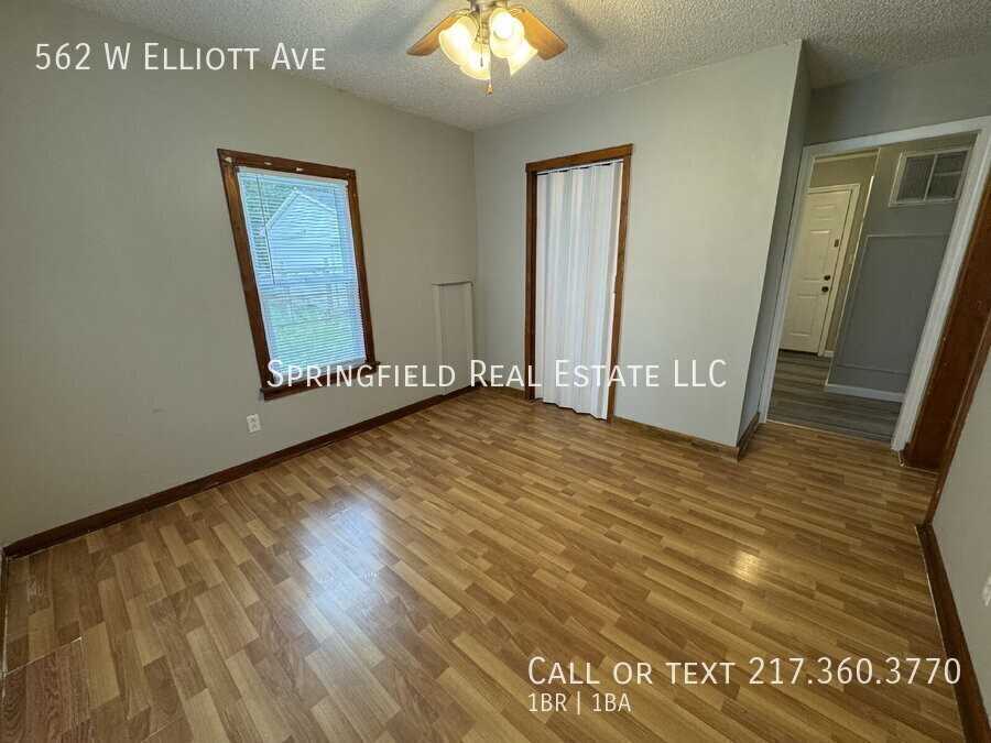 562 W Elliott Ave - Photo 7 of 11