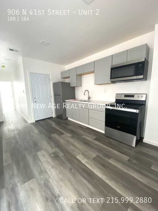 906 N 41st St #2 - Photo 3 of 10