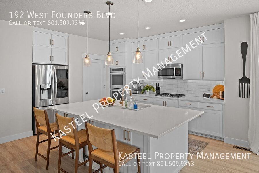 192 W Founders Blvd - Photo 6 of 50