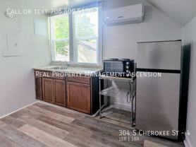 304 S Cherokee St #4 - Photo 1 of 1