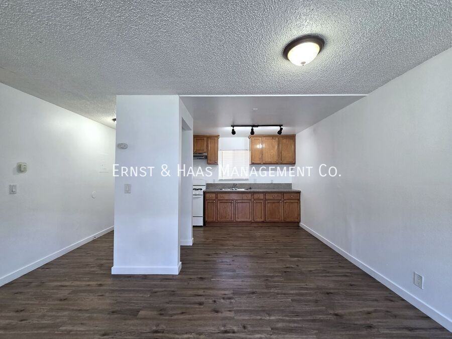 6673 Hammond Ave #E - Photo 4 of 17