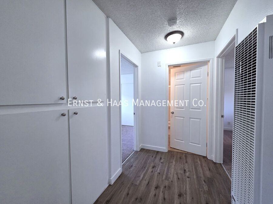 6673 Hammond Ave #E - Photo 7 of 17