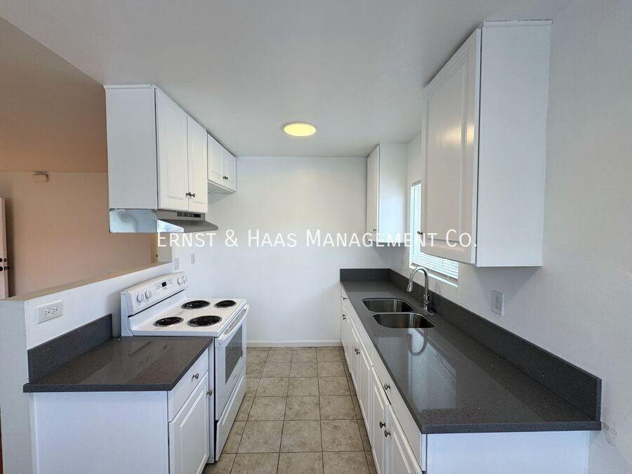 840 Walnut Ave #D - Photo 5 of 16