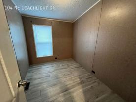 104 Ne Coachlight Dr - Photo 1 of 1