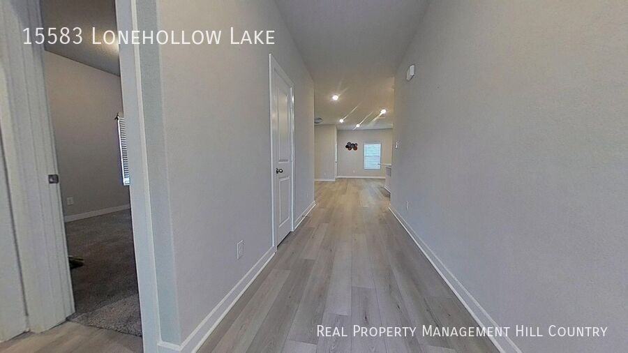 15583 Lonehollow Lk - Photo 4 of 16