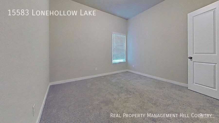 15583 Lonehollow Lk - Photo 5 of 16
