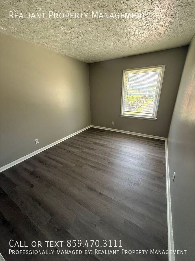 1582 Martha Ct #3 - Photo 4 of 17
