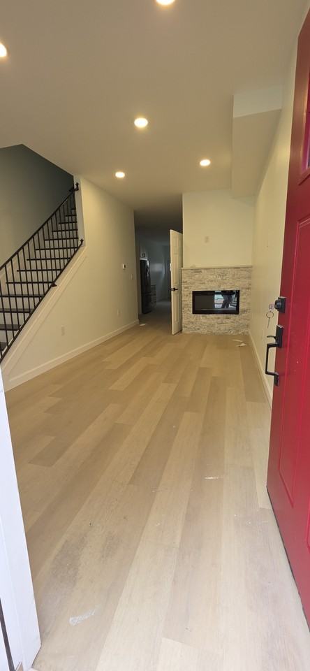 1103 N Patterson Park Ave - Photo 2 of 13