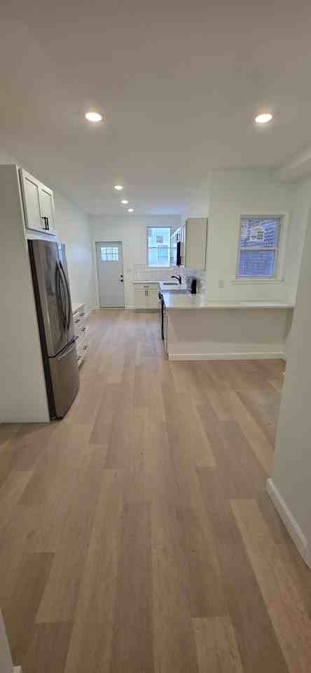 1103 N Patterson Park Ave - Photo 3 of 13