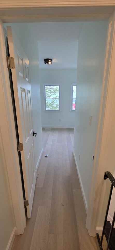 1103 N Patterson Park Ave - Photo 6 of 13