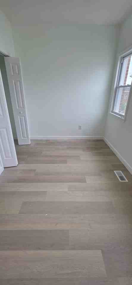 1103 N Patterson Park Ave - Photo 7 of 13