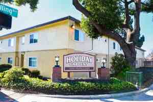 featured image of HOLIDAY GARDEN APTS.