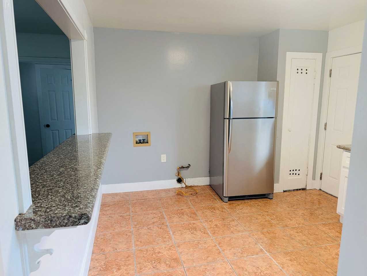 2539 17th St - Photo 3 of 14