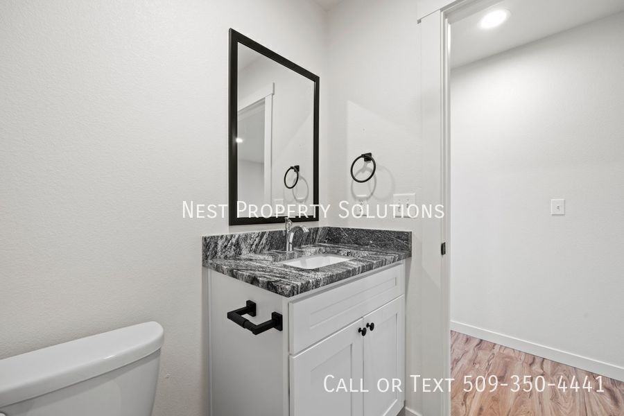215 W 1st St #4 - Photo 7 of 50