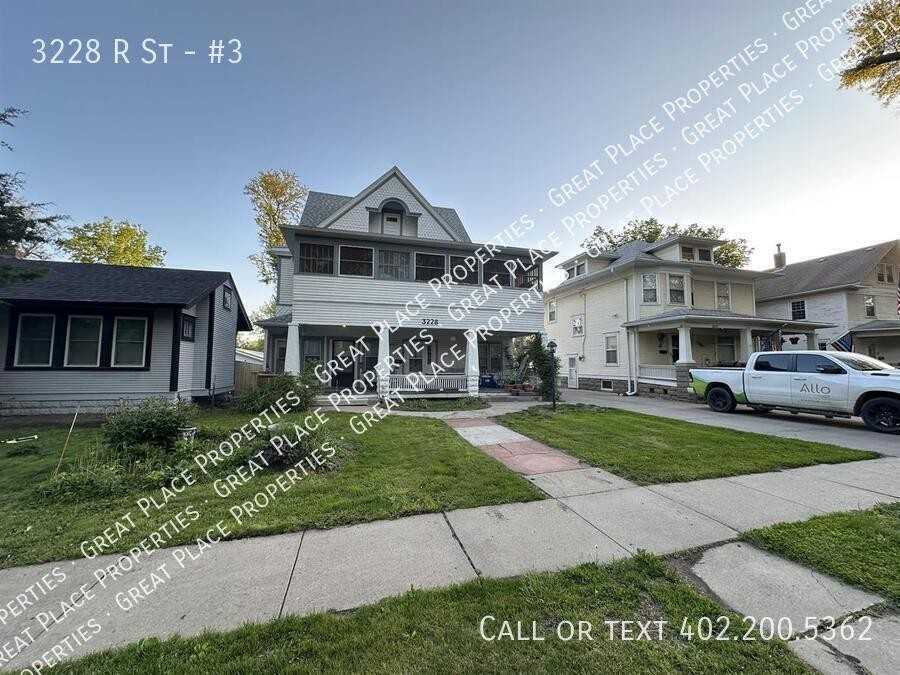3228 R St #3 - Photo 3 of 13