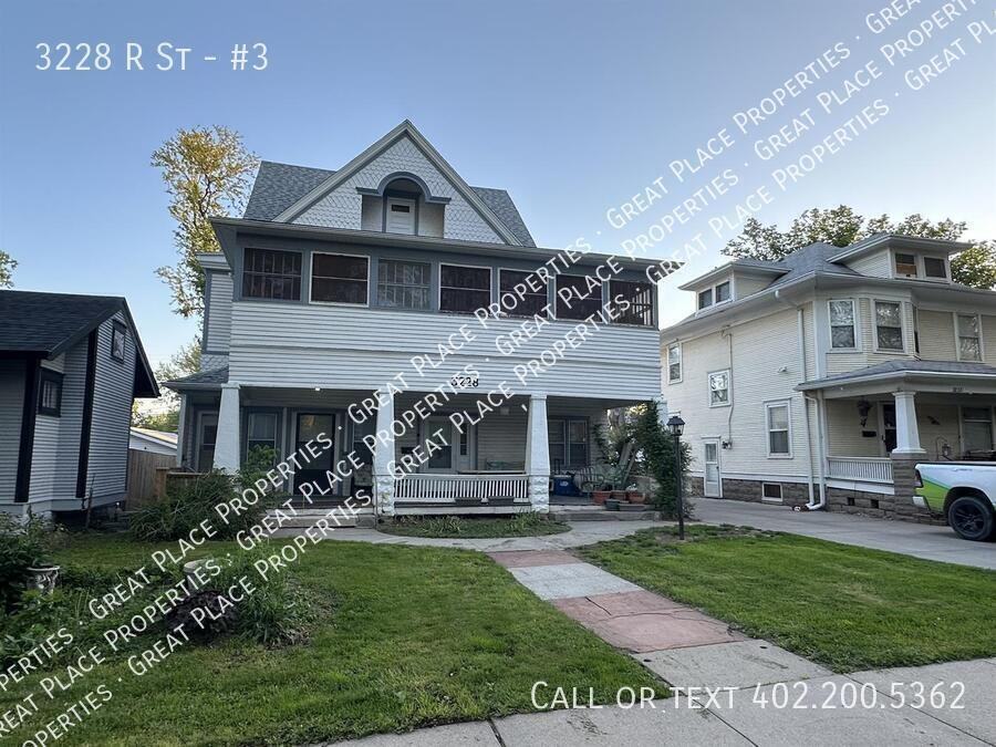3228 R St #3 - Photo 4 of 13