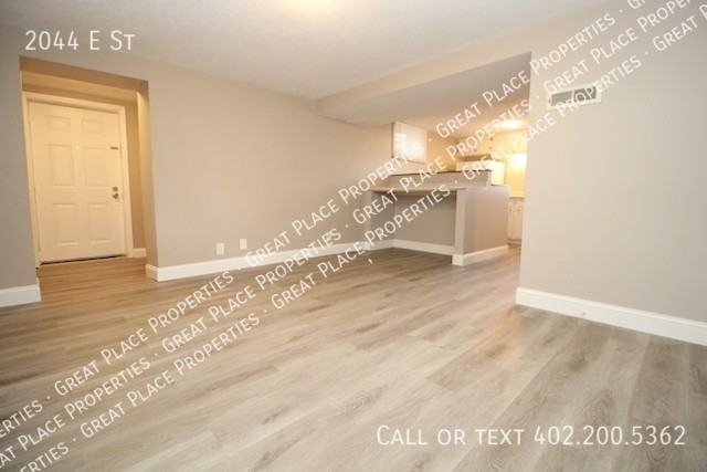 2044 E St - Photo 5 of 13