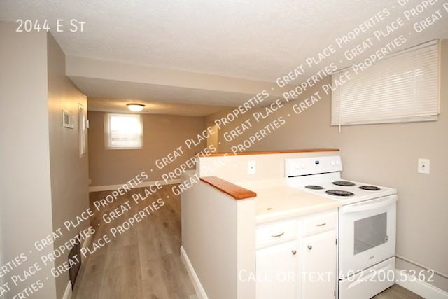 2044 E St - Photo 7 of 13