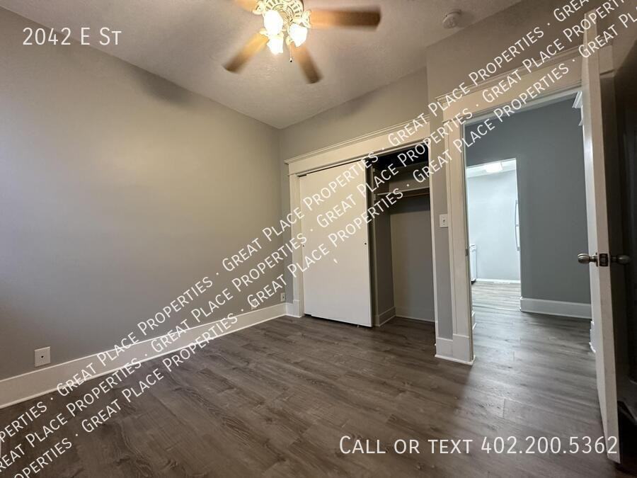 2042 E St - Photo 4 of 12