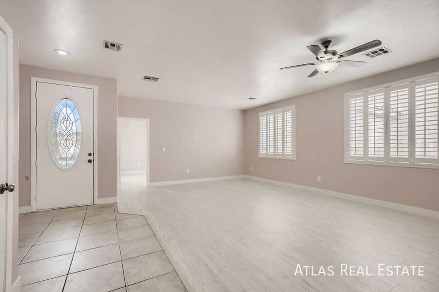 4609 Sergeant Ct - Photo 3 of 19