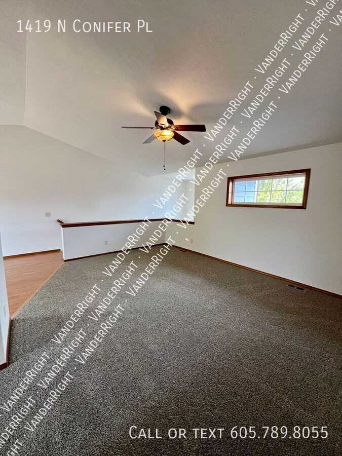 1419 N Conifer Pl - Photo 6 of 17