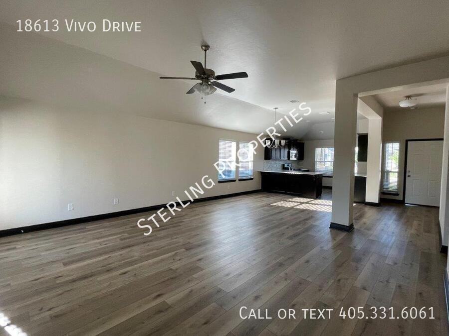 18613 Vivo Dr - Photo 4 of 19
