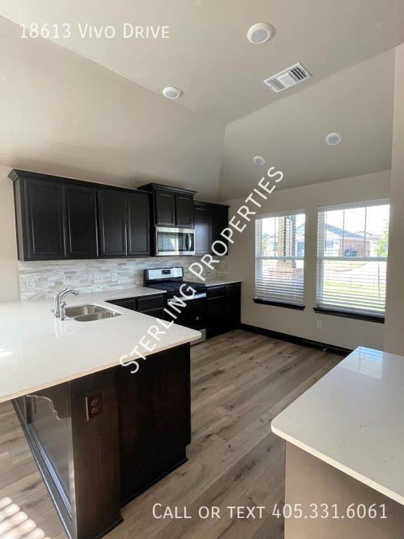 18613 Vivo Dr - Photo 6 of 19