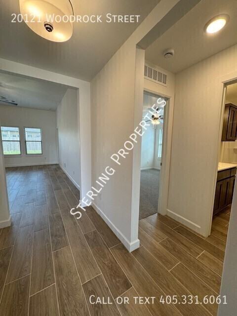 20121 Woodrock St - Photo 3 of 20