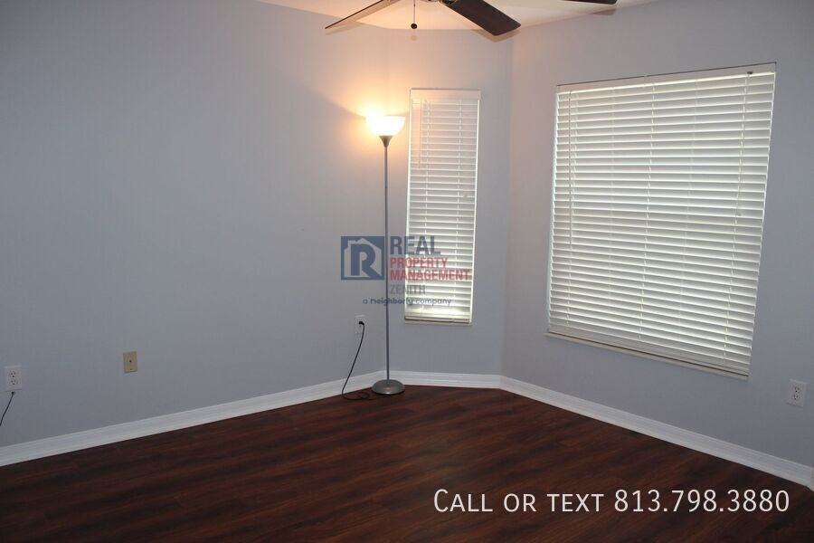 31215 Wrencrest Dr - Photo 4 of 23