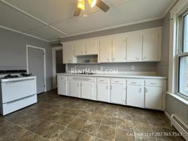 featured image of 13 Kidder St #3