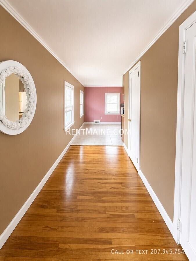142 Pine St #3 - Photo 4 of 10