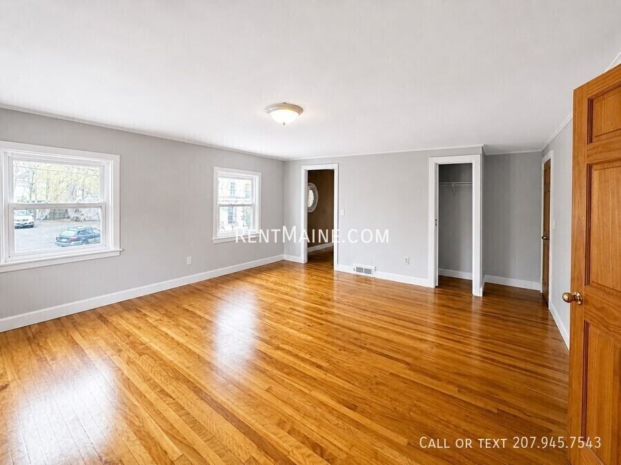 142 Pine St #3 - Photo 6 of 10