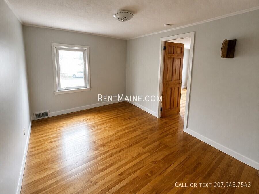 142 Pine St #3 - Photo 7 of 10