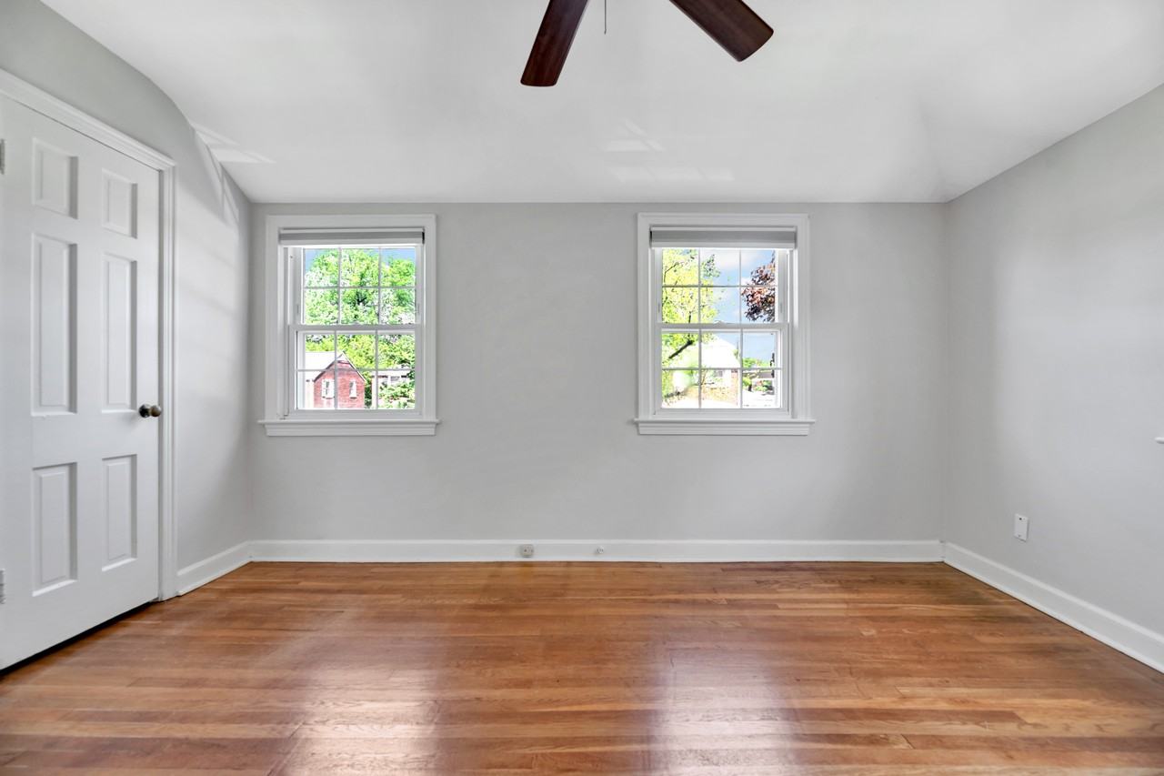 3618 3rd St S - Photo 4 of 30