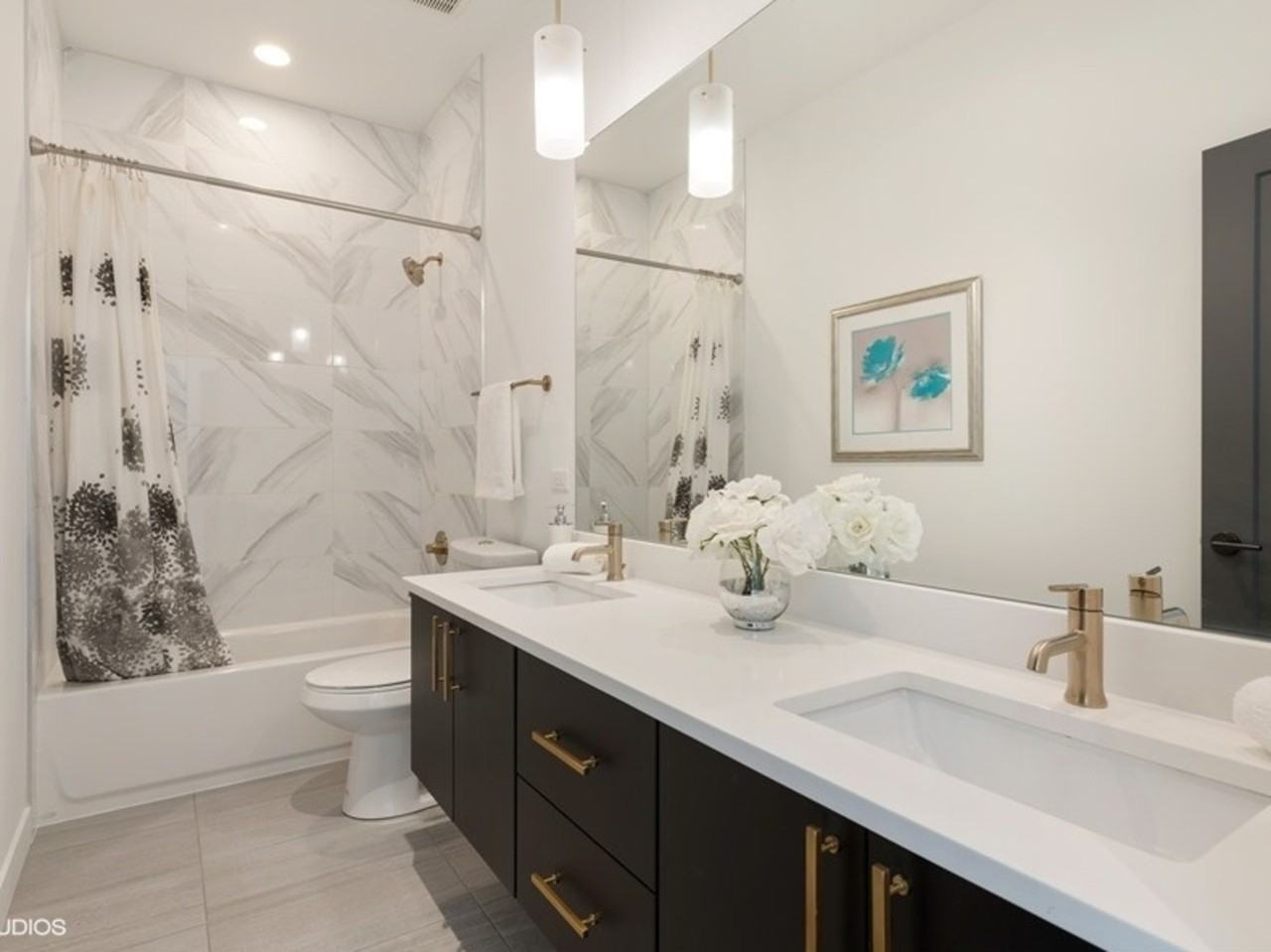 1244 W Huron St #3 - Photo 6 of 8